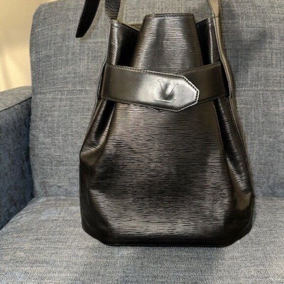 Louis Vuitton Sac d'Épaule GM - Picture 1 of 15